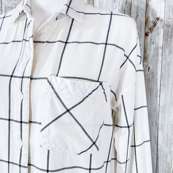 Women's Old Navy Flannel Top | Cream/Gray | Button Up | Small | Boyfriend Style - Picture 7 of 12